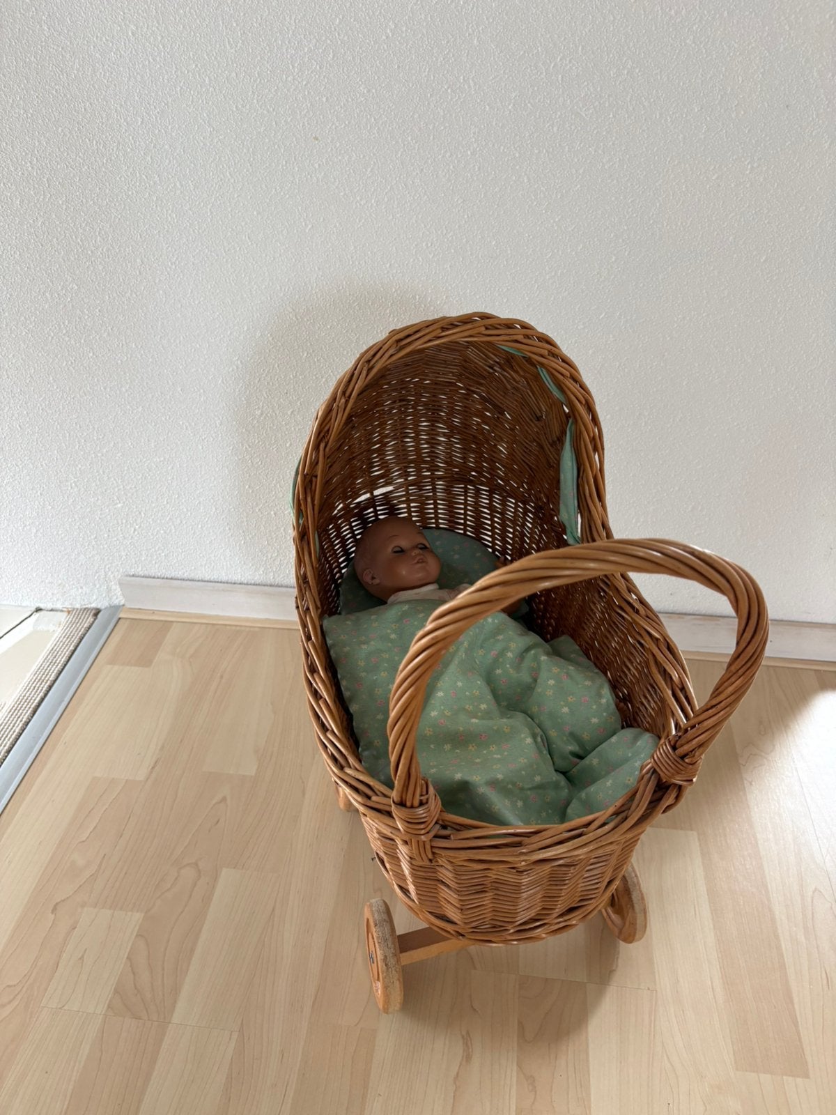 Rieten poppenwagentje, Ophalen, Zo goed als nieuw