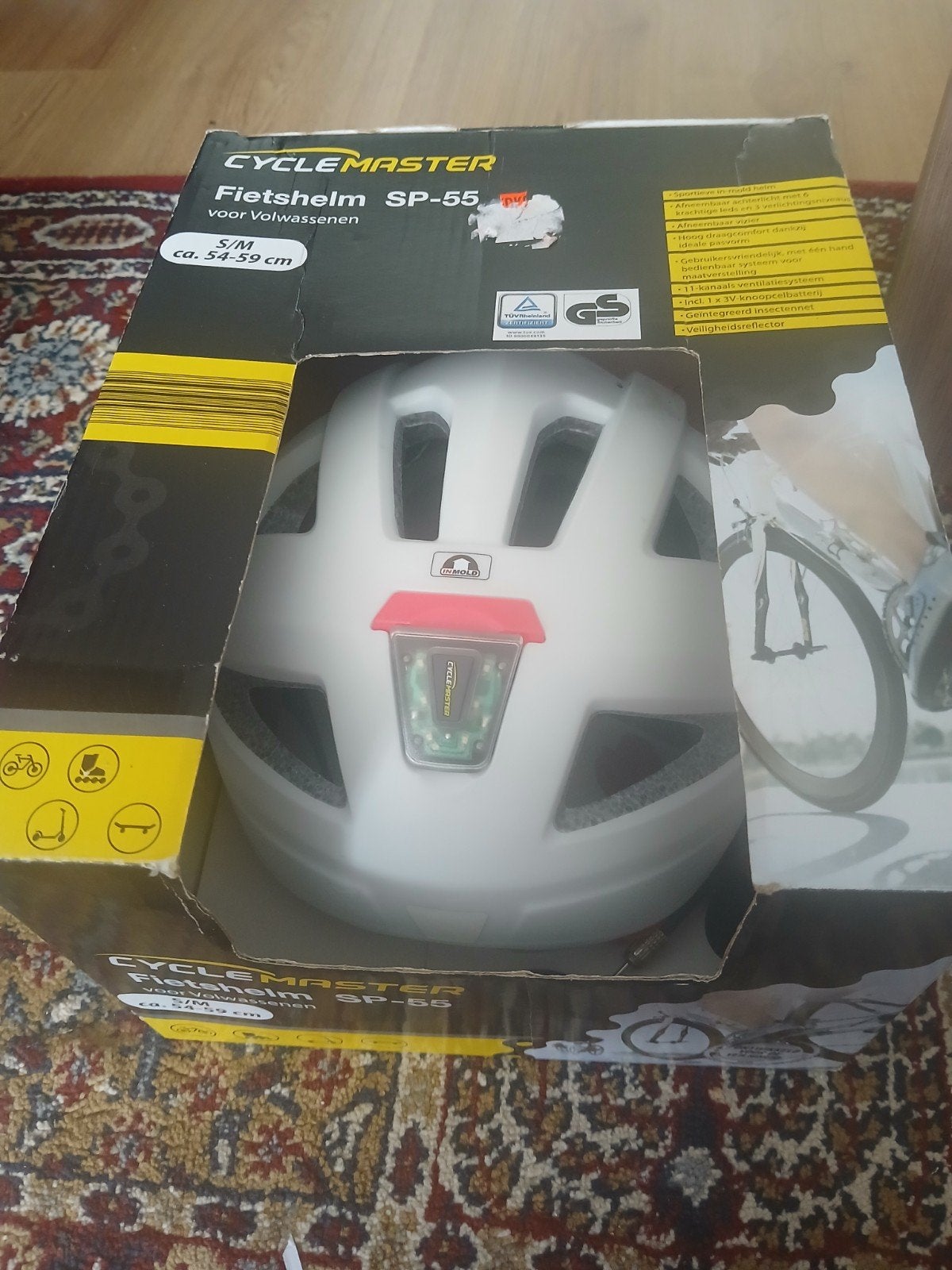 helm, Fietsen en Brommers, Fietsaccessoires | Fietshelmen, Ophalen, Zo goed als nieuw, Meisje
