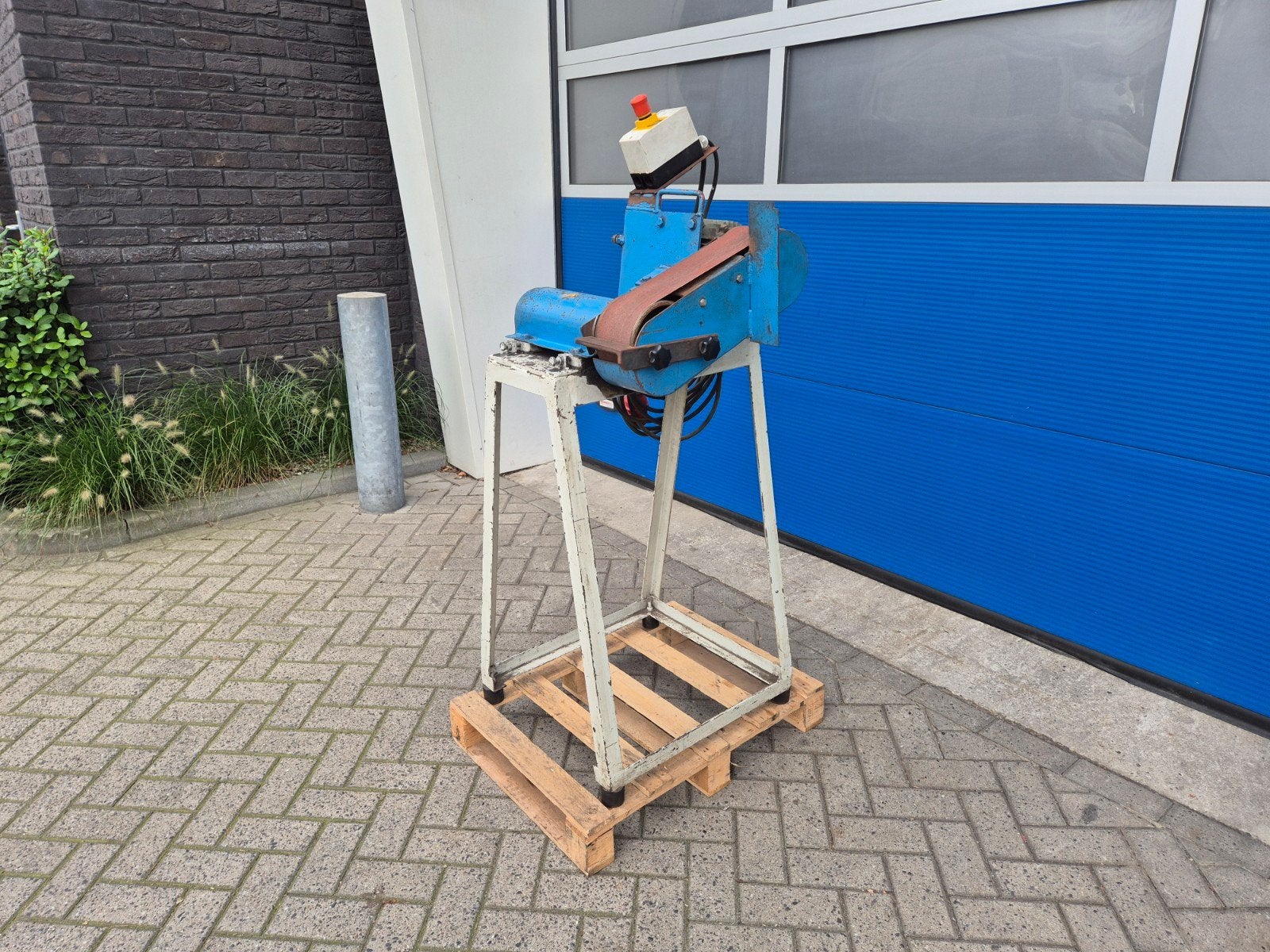 Bandschuurmachine 380 V (oud maar goud), Gebruikt, Bandschuurmachine, Info@bolkmachinehandel.nl, Ophalen of Verzenden
