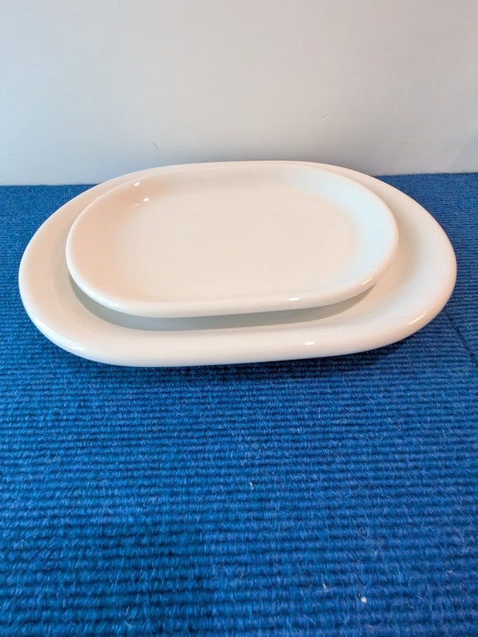 ikea rondo servies, 2 platte schalen, Ophalen of Verzenden, Overige stijlen, Porselein, Schaal of Schalen