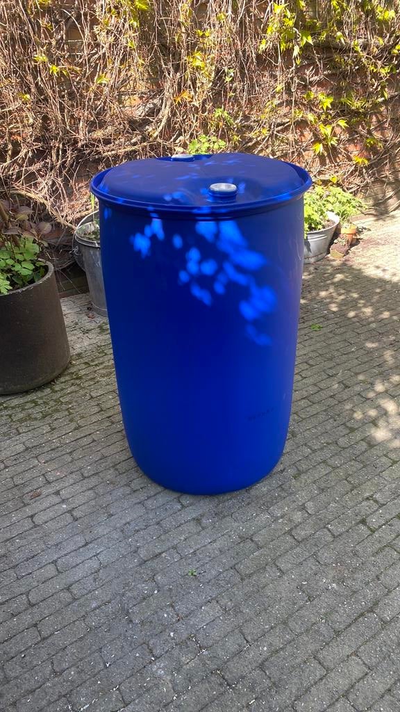Kunststof vat, /regenton, 200 liter, Tuin en Terras, Regentonnen, 150 liter of meer, Ophalen, Zo goed als nieuw