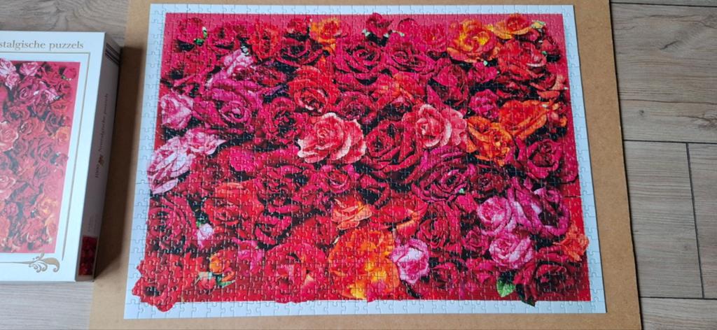 Legpuzzel 1000 stukjes - Nostalgische rozen, Hobby en Vrije tijd, Denksport en Puzzels, Ophalen, 500 t/m 1500 stukjes, Zo goed als nieuw