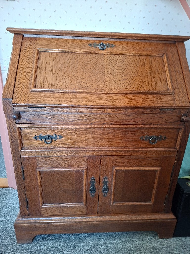 eikenhouten secretaire, Ophalen, Zo goed als nieuw