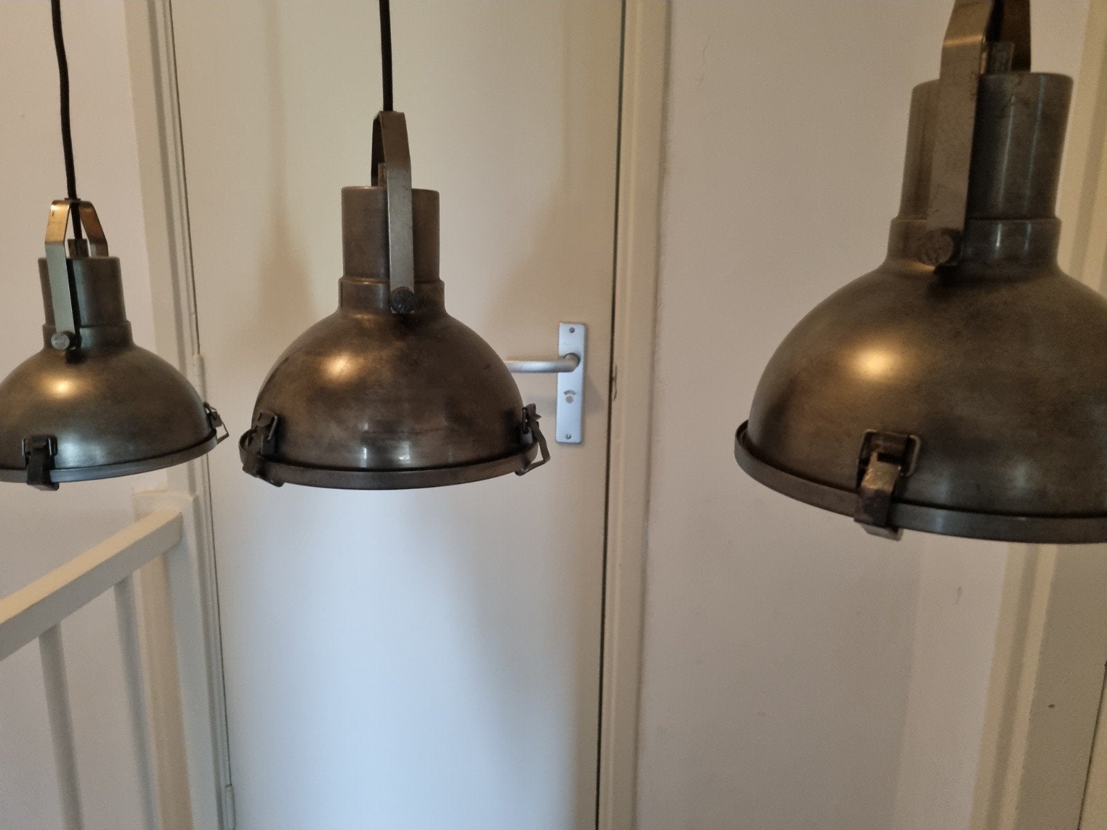 industriële hanglamp, Ophalen