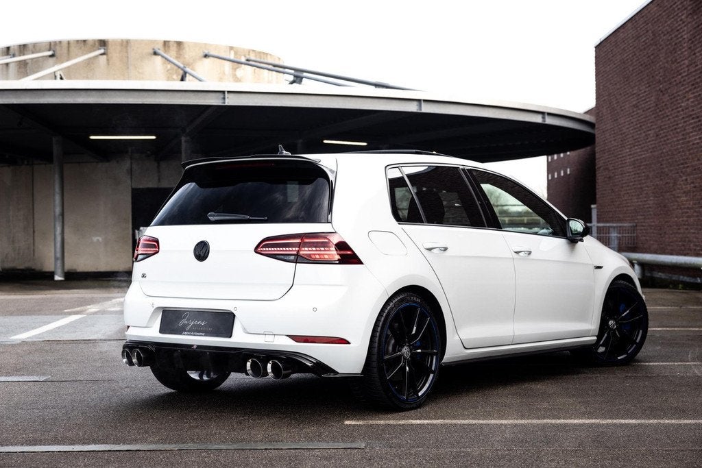 Volkswagen Golf 7.5 2.0 TSI 4Motion R (310pk) VIRTUAL PANO D, Automaat, 4 cilinders, 1984 cc, Alcantara