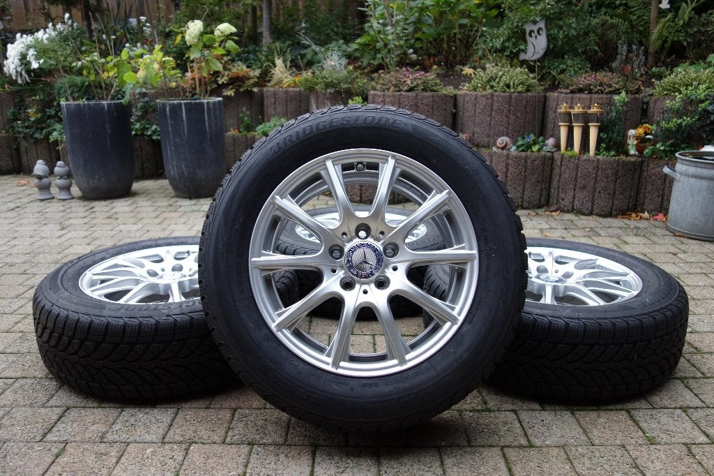Mercedes C-Klasse W204 - Nieuwe velgen en winterbanden, Ophalen, 16 inch, Banden en Velgen, Nieuw