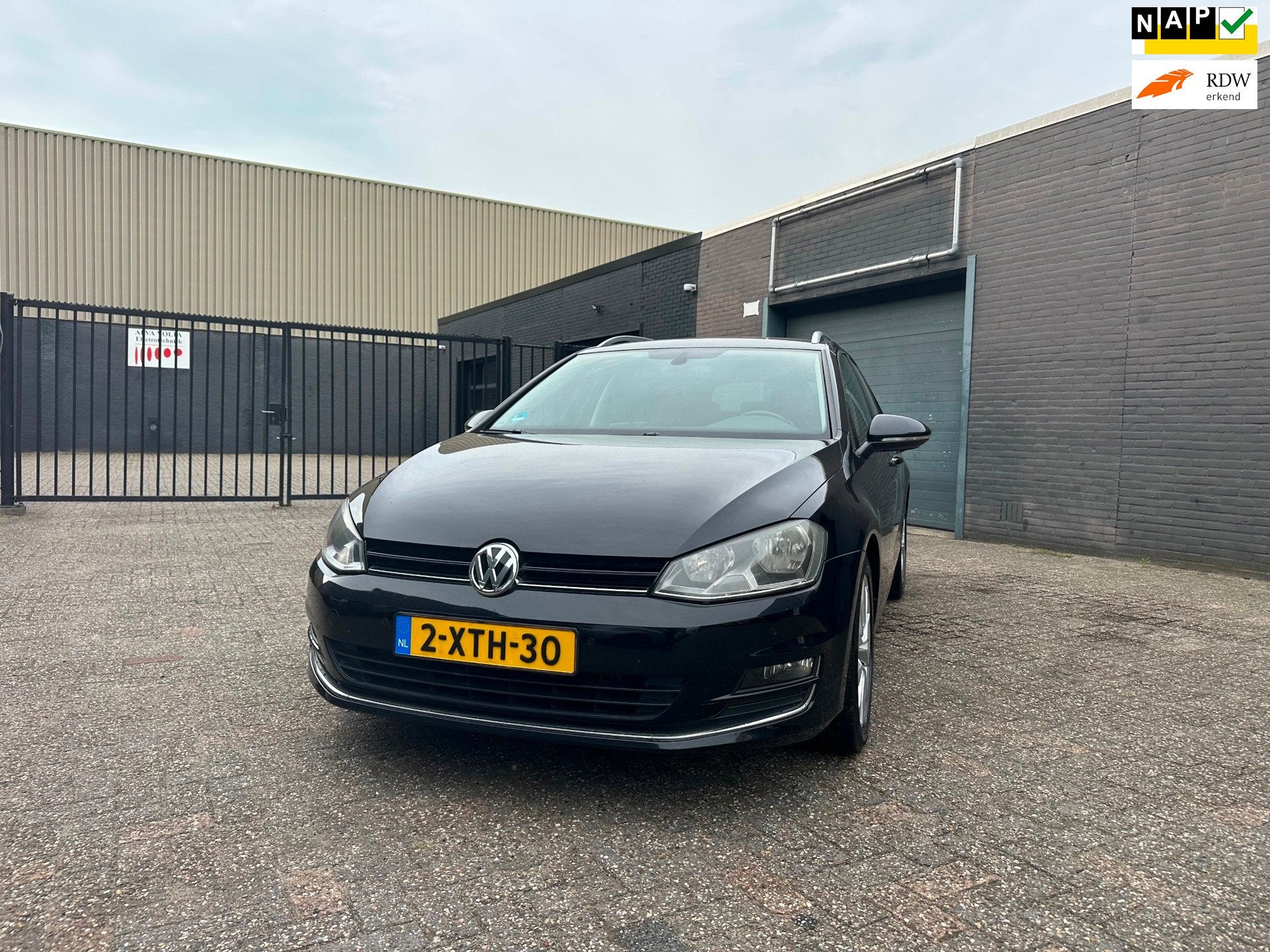 Volkswagen Golf Variant 1.2 TSI Business Edition Camera Clim, Euro 5, Gebruikt, Zwart, 4 cilinders