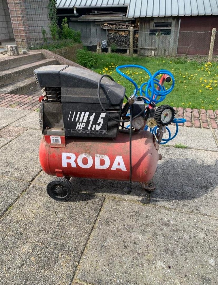 Compressor, Doe-het-zelf en Verbouw, Compressors, Ophalen, Gebruikt, Minder dan 200 liter/min, Mobiel