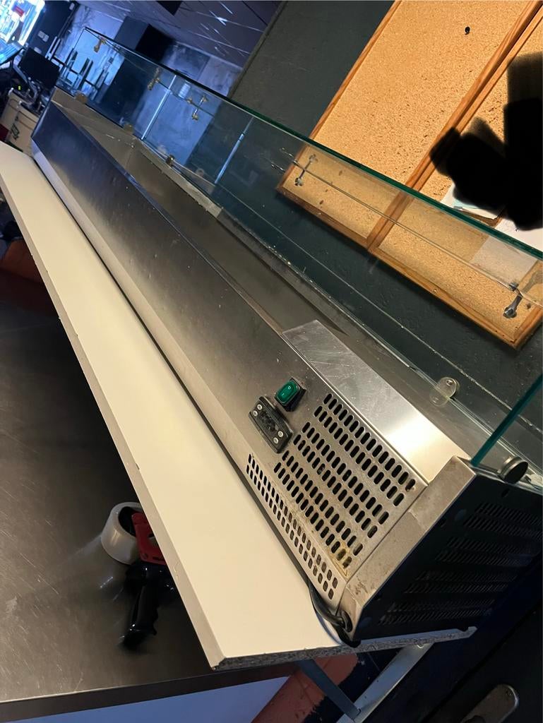 Saladiere - 180 cm x 33 cm, Witgoed en Apparatuur, Ophalen, Gebruikt, 200 liter of meer, Met aparte vriezer