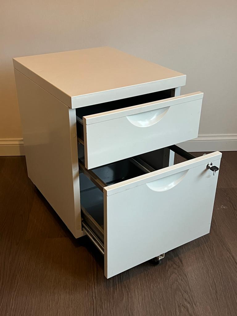 IKEA ladeblok op wieltjes, afsluitbar, Ophalen