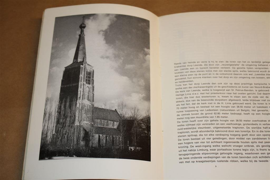 Geschiedenis van Leende. Dyt gheyt aen der kyrcken..., Boeken, Geschiedenis | Stad en Regio, Ophalen of Verzenden, Gelezen