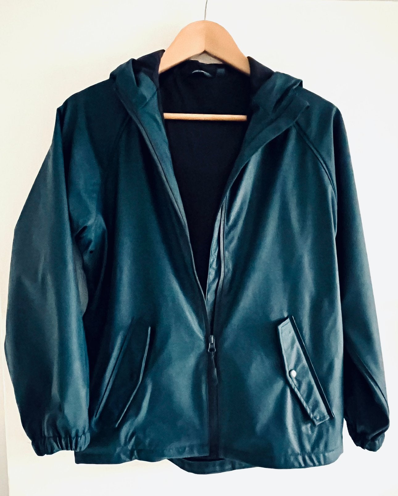 Blauwe regenjas van Mountainpeak - maat 158/164, Kinderen en Baby's, Kinderkleding | Maat 158, Ophalen of Verzenden, Zo goed als nieuw
