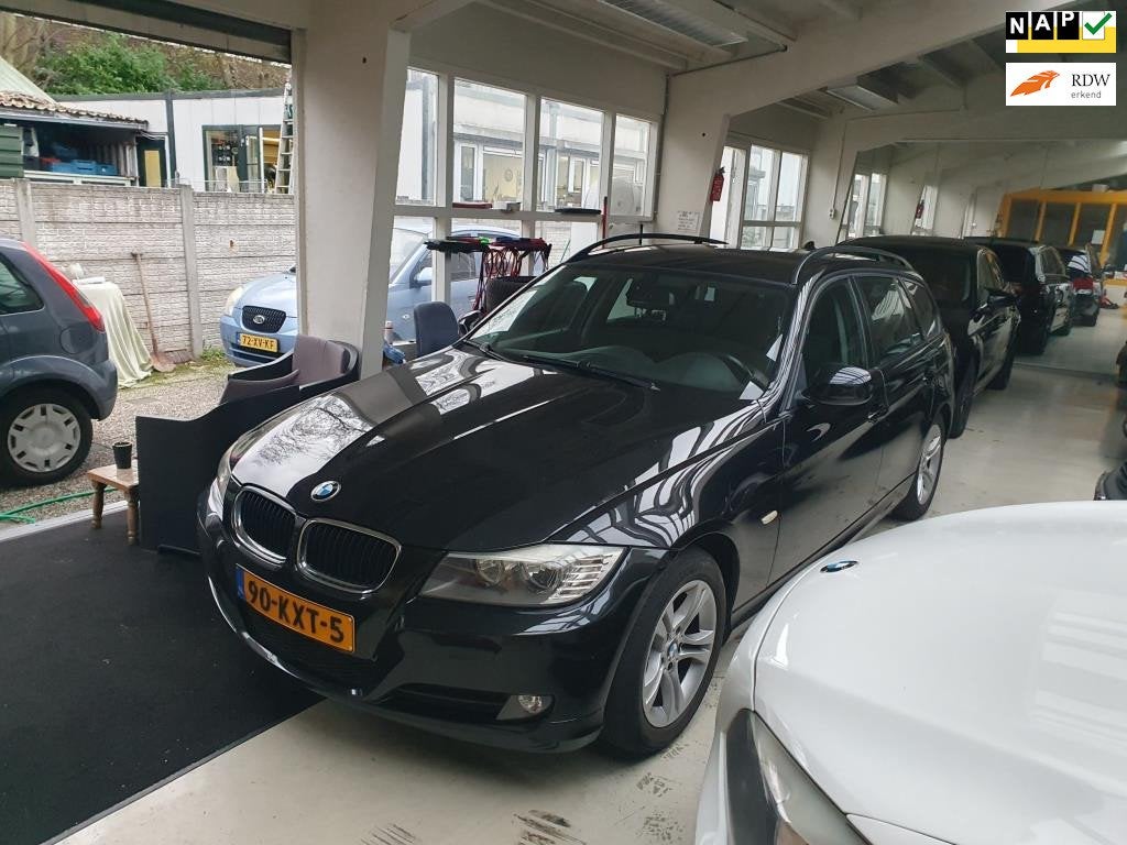 BMW 3-serie Touring 320i Business Line Automaat Inruil Mogel, Automaat, 4 cilinders, 1435 kg, Zwart