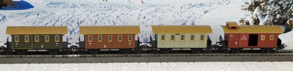Marklin  K.P.E. 4 wagons Als nieuw, Hobby en Vrije tijd, Modeltreinen | H0, Wisselstroom, Wagon, Ophalen of Verzenden, Zo goed als nieuw