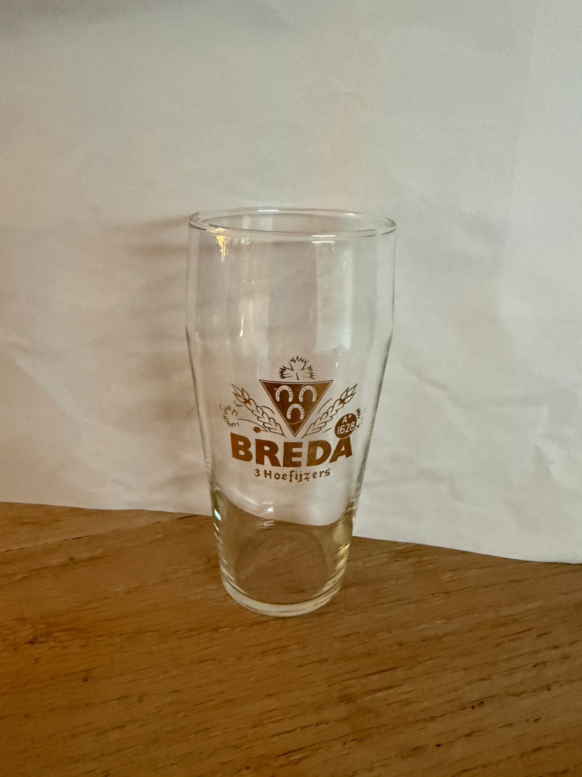 Bier glas  Breda 3 hoefijzer. Goud leters, Verzamelen, Ophalen of Verzenden, Zo goed als nieuw, Bierglas