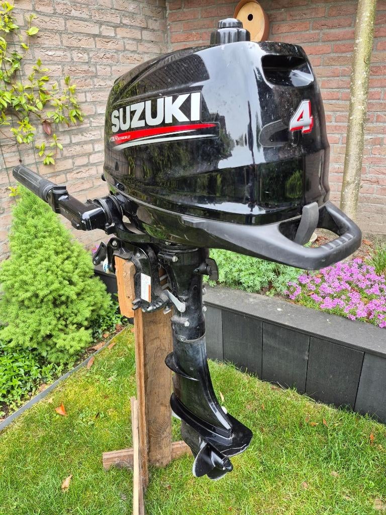Buitenboordmotor Suzuki 4pk kortstaart, Watersport en Boten, Ophalen, Minder dan 5 pk, Viertaktmotor, Zo goed als nieuw
