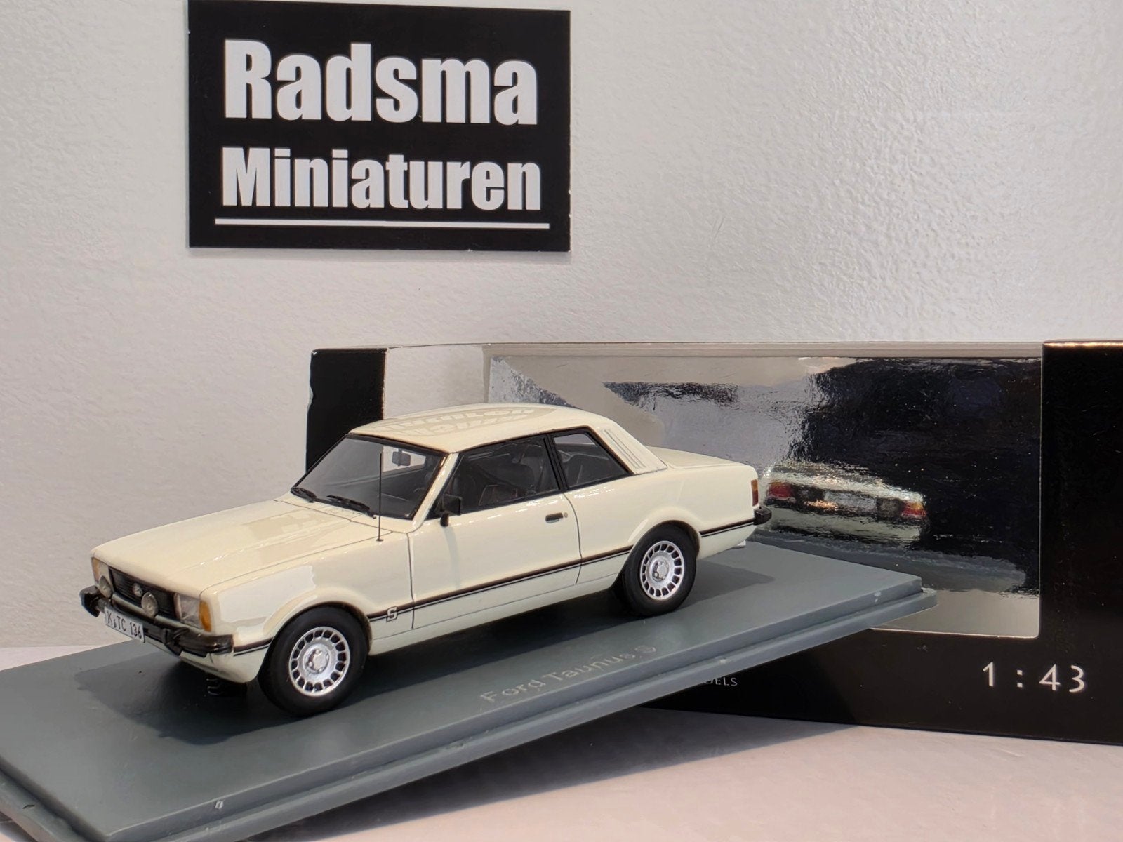 Ford Taunus TC2 2deurs - wit - 1:43 Neo Scale Models, Overige merken, Auto, Neo Scale Models, Ophalen of Verzenden