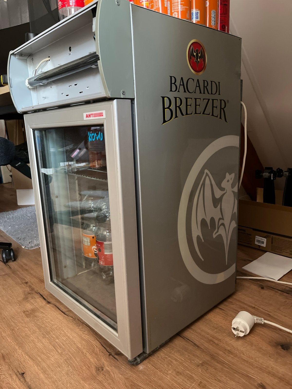 Bacardi Breezer Minibar Koelkast - Compact & Stijlvol, Ophalen, 45 tot 60 cm, Zonder vriesvak, Gebruikt