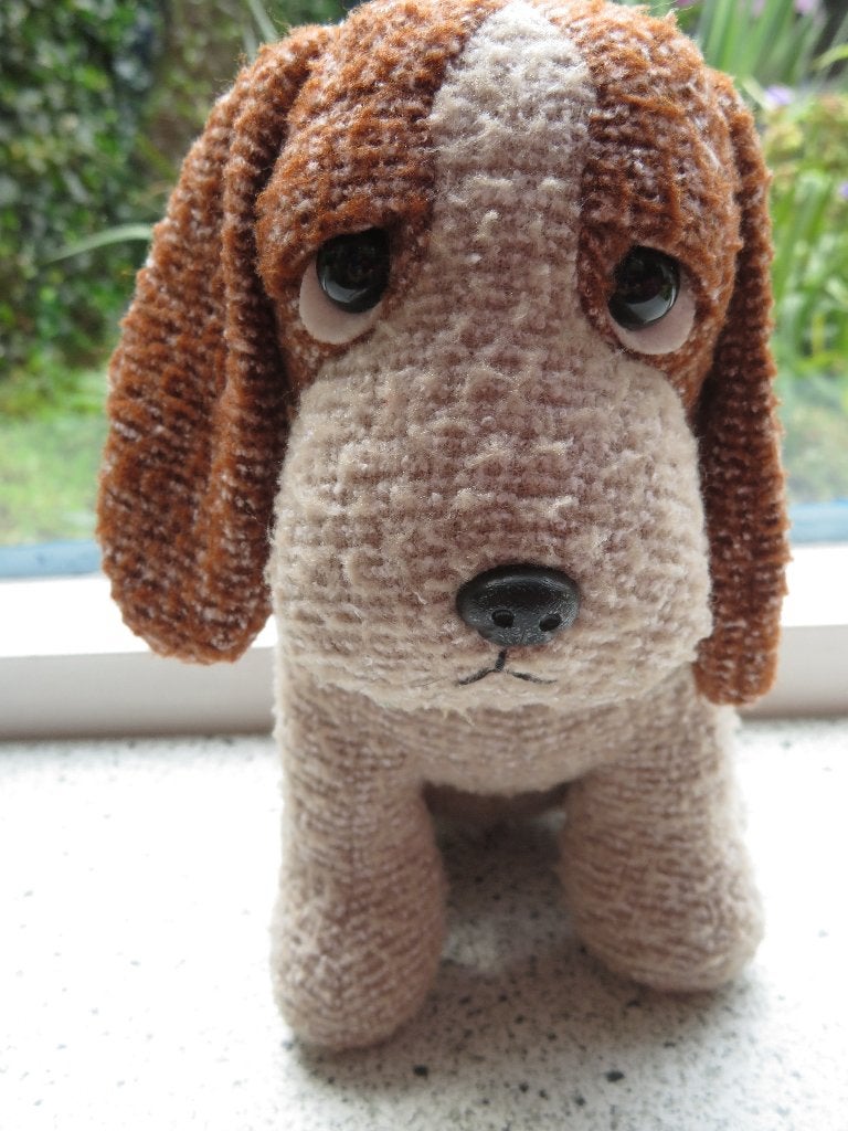 Hond Hush Puppy merk Aurora meet ca 20 cm zittend, Ophalen of Verzenden, Zo goed als nieuw, Hond, Wasbaar