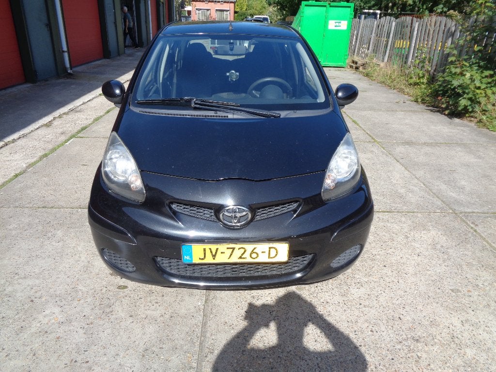 Toyota Aygo 1.0 12V Vvt-i 5DRS 2009 Zwart, Voorwielaandrijving, Stof, Zwart, 4 stoelen