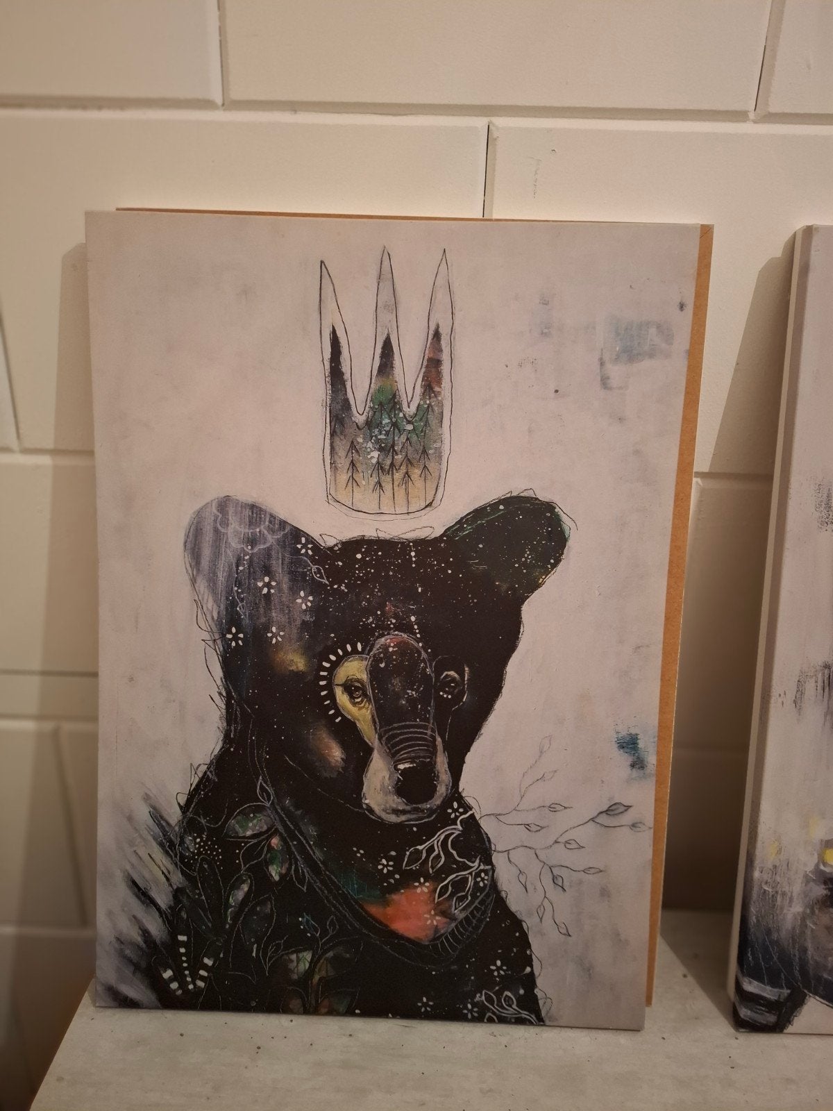 IKEA PJÄTTERYD Canvas Schilderij: Hert en Beer met Kroon, Op houten frame, Ophalen of Verzenden, Dieren, Print