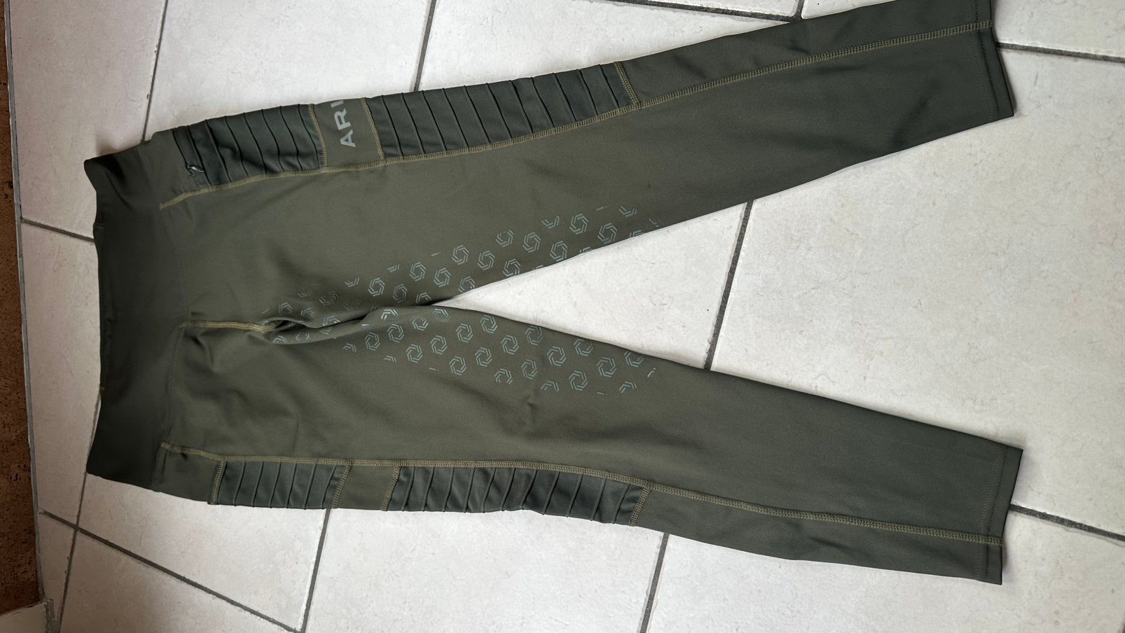 Rijbroek Ariat maat M, Dieren en Toebehoren, Paardrijkleding, Dressuur, Overige typen, Ophalen of Verzenden, Zo goed als nieuw