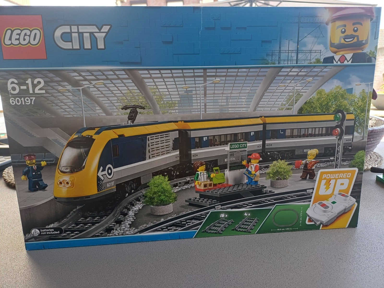 Nieuw in ongeopende doos: LEGO City Passagierstrein 60197, Ophalen of Verzenden