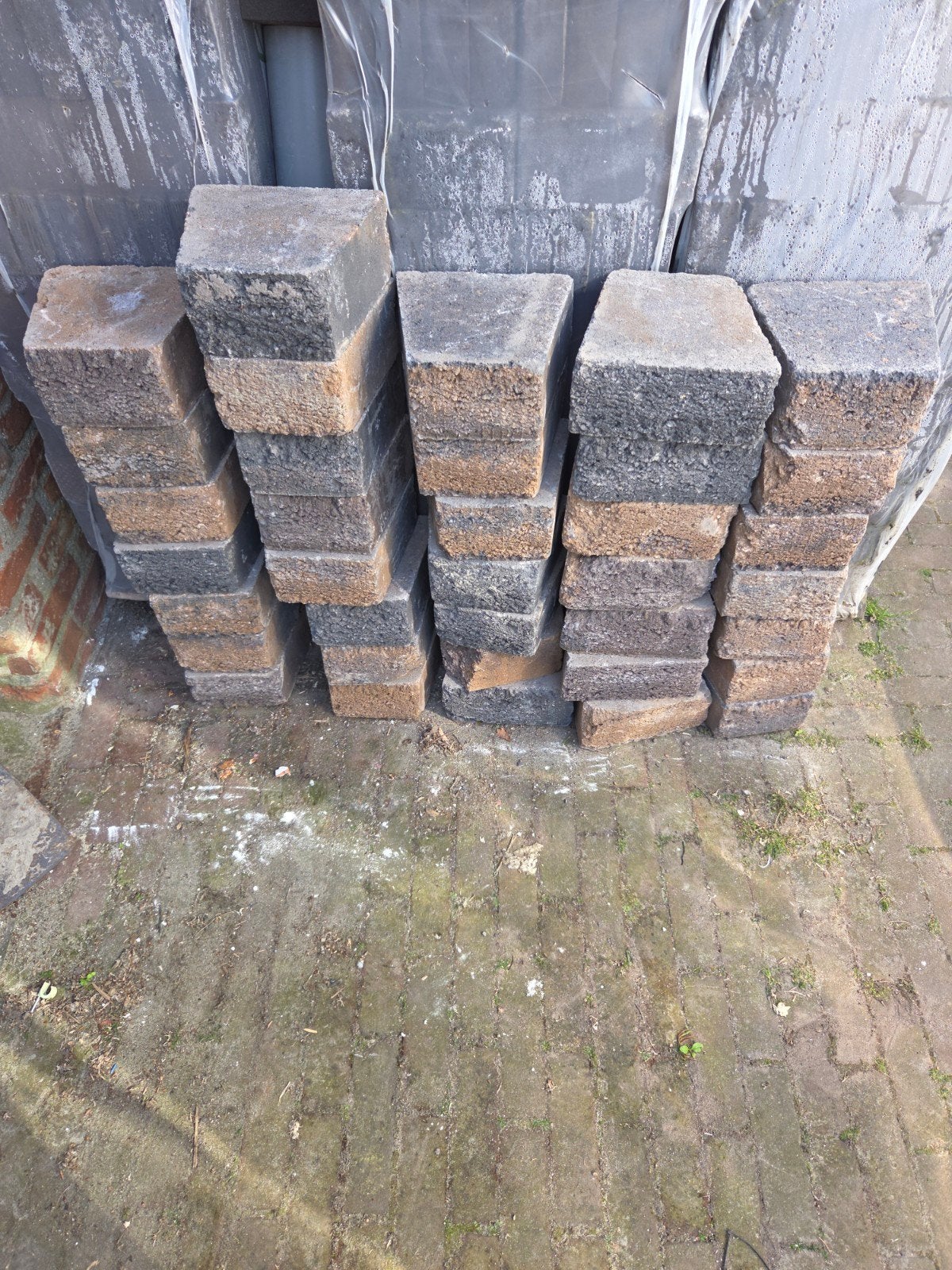 Wallblock nieuw bruin/zwart. 36 stuks, Ophalen, Nieuw, Beton, Overige typen