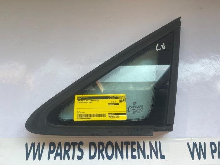 Driehoeks Ruit links-voor van een Volkswagen Caddy