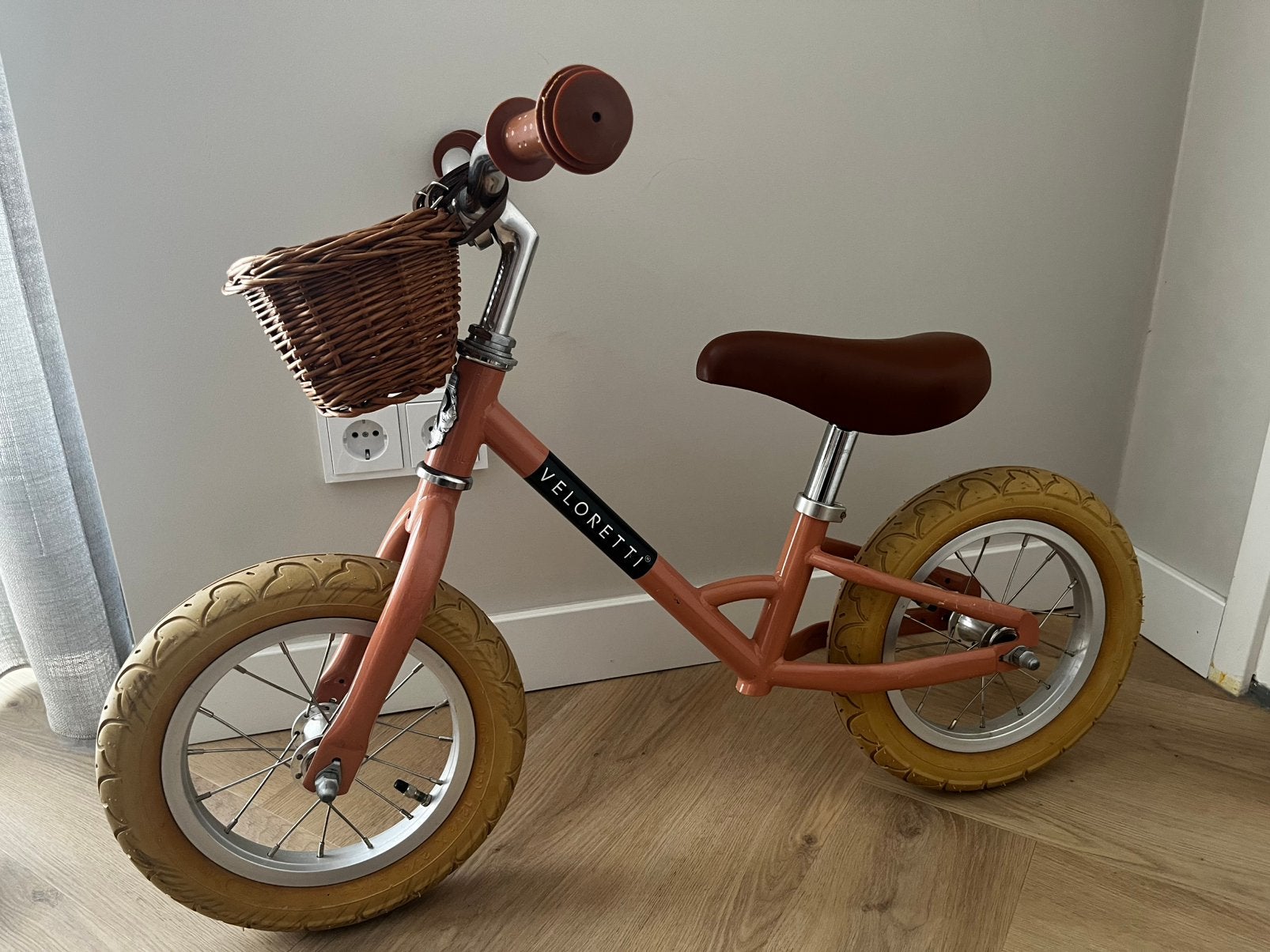 Veloretti loopfiets Blazing Salmon i.z.g.s., Ophalen, Zo goed als nieuw, Loopfiets