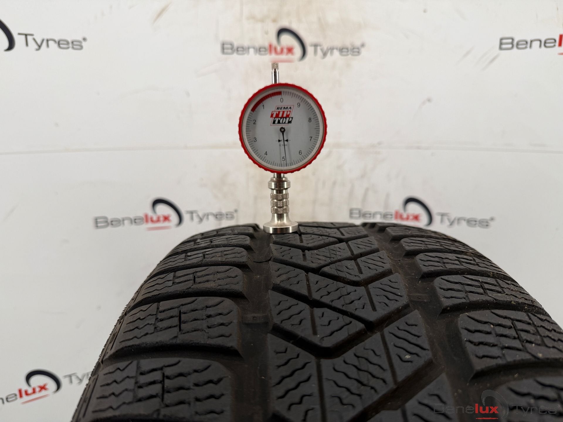 snow 245/45R19 102V Pirelli 245/45 R19 245/45/19 2454519, -, -, Winterbanden, Band(en)