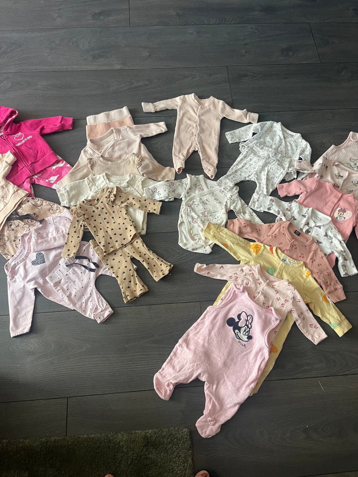 25 stuks meisjes  baby kleding maat 50 / 56, Ophalen of Verzenden, Zo goed als nieuw, Maat 50