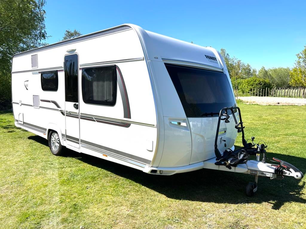 Fendt Saphir 560 SKM |Stapelbed|2022|Mover|Bomvol!, Dwarsbed, Rondzit, Bedrijf, Kachel