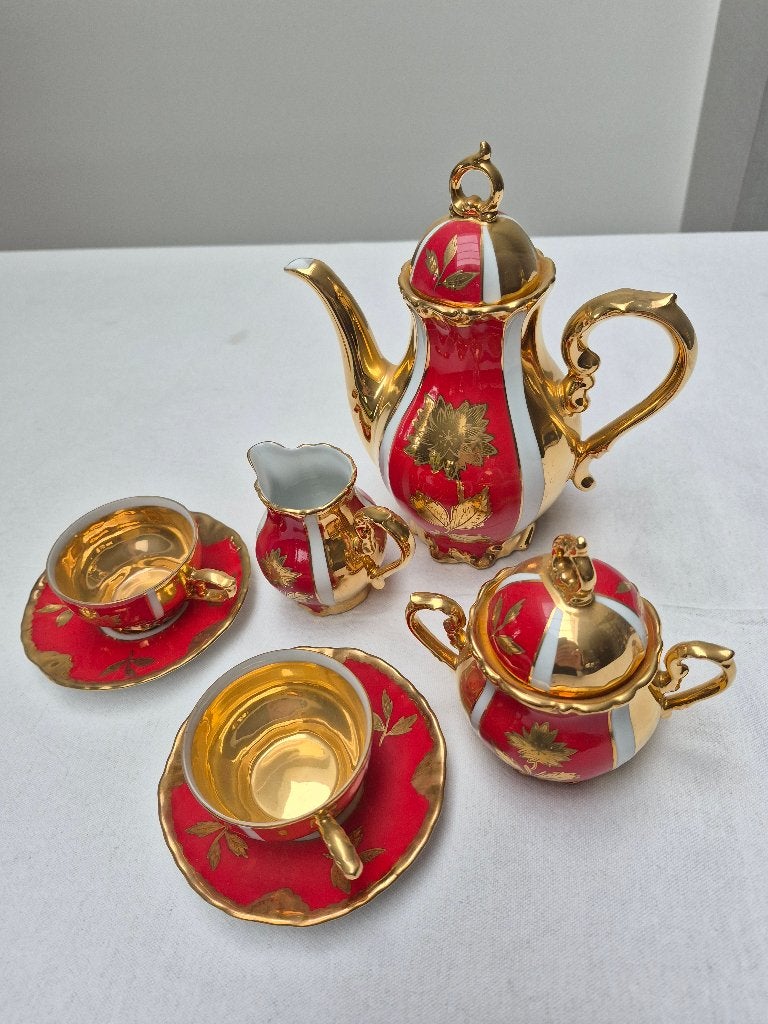 Bavaria Mokka Servies – Rood & Goud (Compleet), Antiek en Kunst, Ophalen