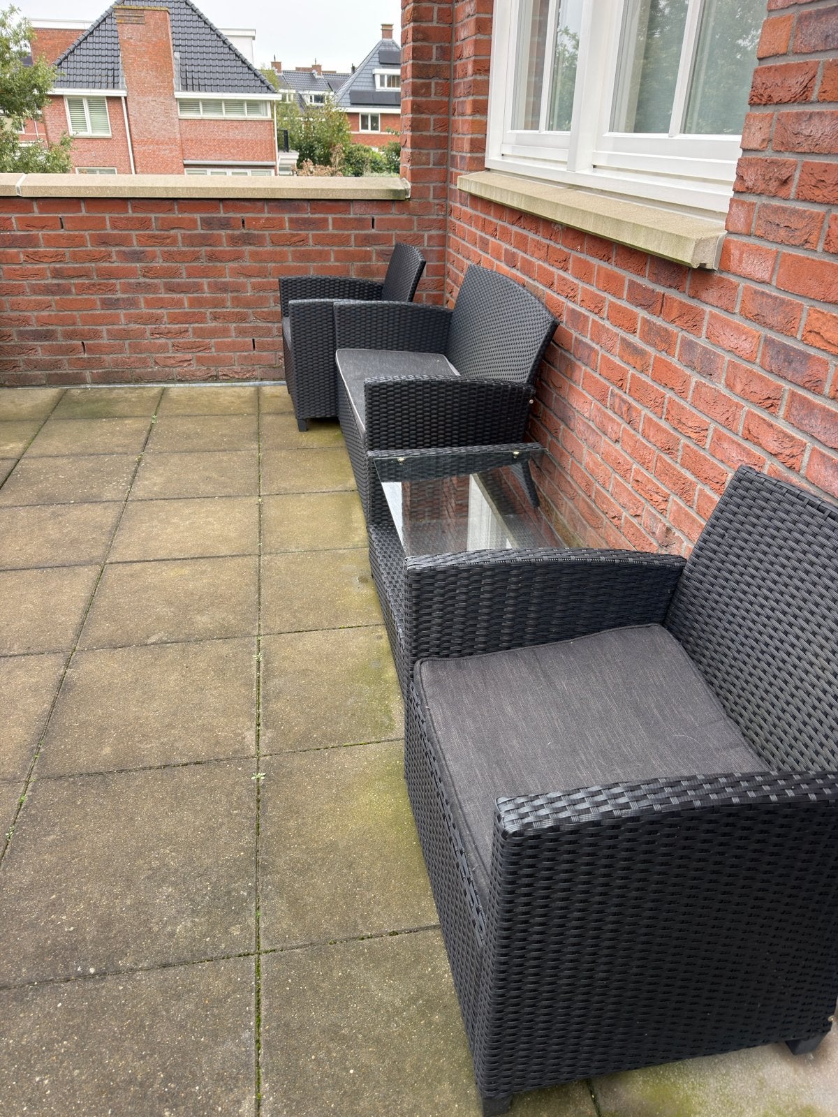 Zwarte Loungeset met Glazen Bijzettafel Jysk, Ophalen, 4 zitplaatsen, Gebruikt, Loungeset