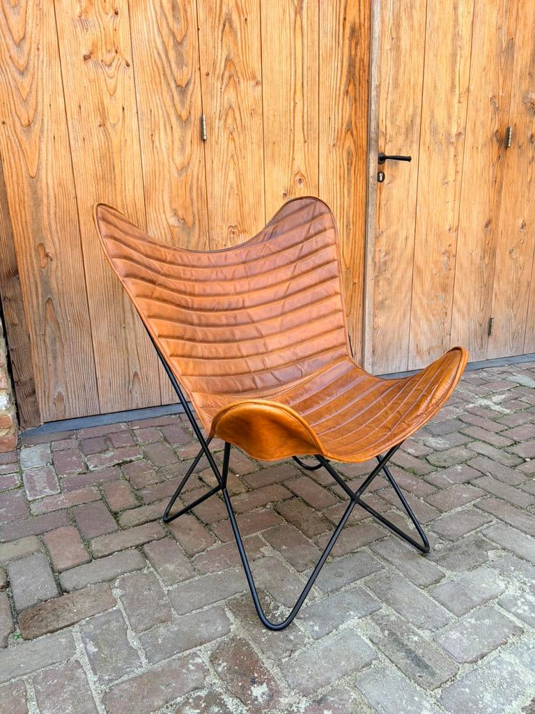 Vlinderstoel / fauteuil - cognac leer met metalen frame, Huis en Inrichting, Fauteuils, Ophalen, Zo goed als nieuw, Industrieel