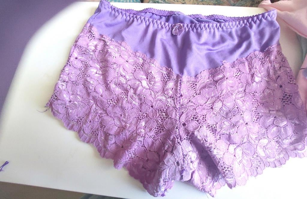 Mooi Paarse ondergoed slip maat M, Ophalen of Verzenden, Paars, Slip