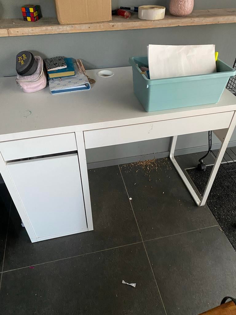 Wit bureau, eventueel met stoel, Ophalen, Gebruikt, Met lades, Spaanplaat of MDF