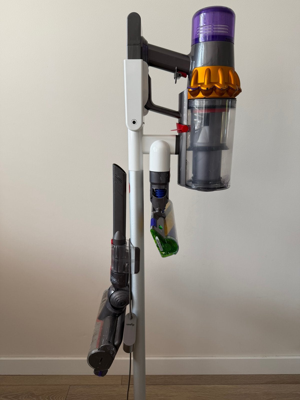 Dyson V15 Detect Absolute – compleet met accessoires, Ophalen, Gebruikt, Dyson, Geschikt voor tapijt