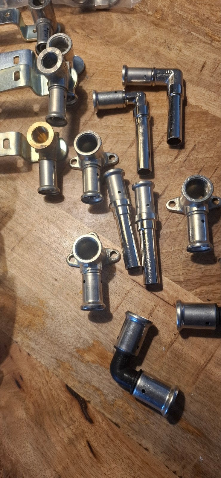 Henco meerlagenbuis fittingen en koppelingen, Overige materialen, Bochten, Zo goed als nieuw, Minder dan 2 meter