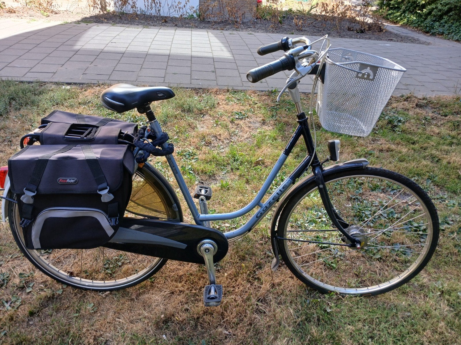 Gazelle Impala damesfiets met fietstassen en slot, Fietsen en Brommers, Ophalen, Gebruikt, Velgrem, 47 tot 50 cm