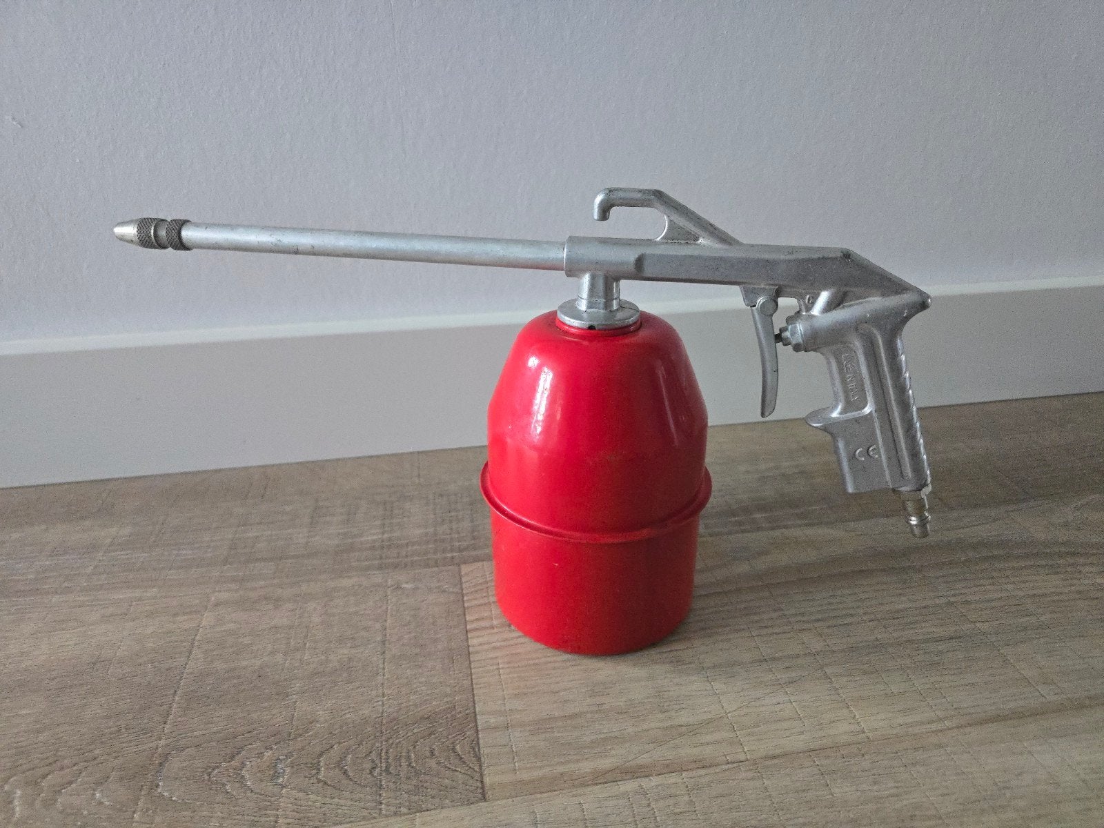 Vintage italiaanse vloeistof spuit / vloeistofspuit €15, Antiek en Kunst, Antiek | Gereedschap en Instrumenten, Ophalen of Verzenden