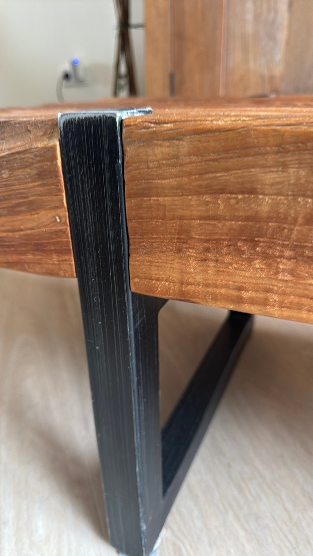 Foto 6 van Smalle salontafel zwaar eikenhout - De Troubadour Amstelveen
