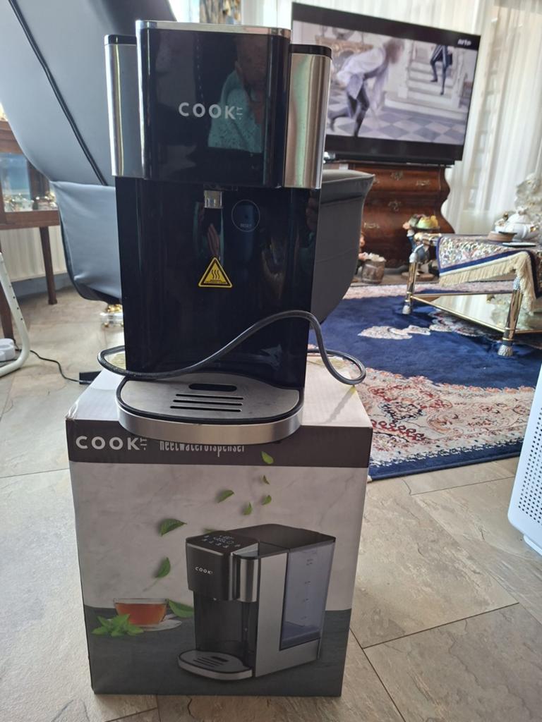 Te koop heetwater dispenser 4 ltr, 2 liter of meer, Ophalen