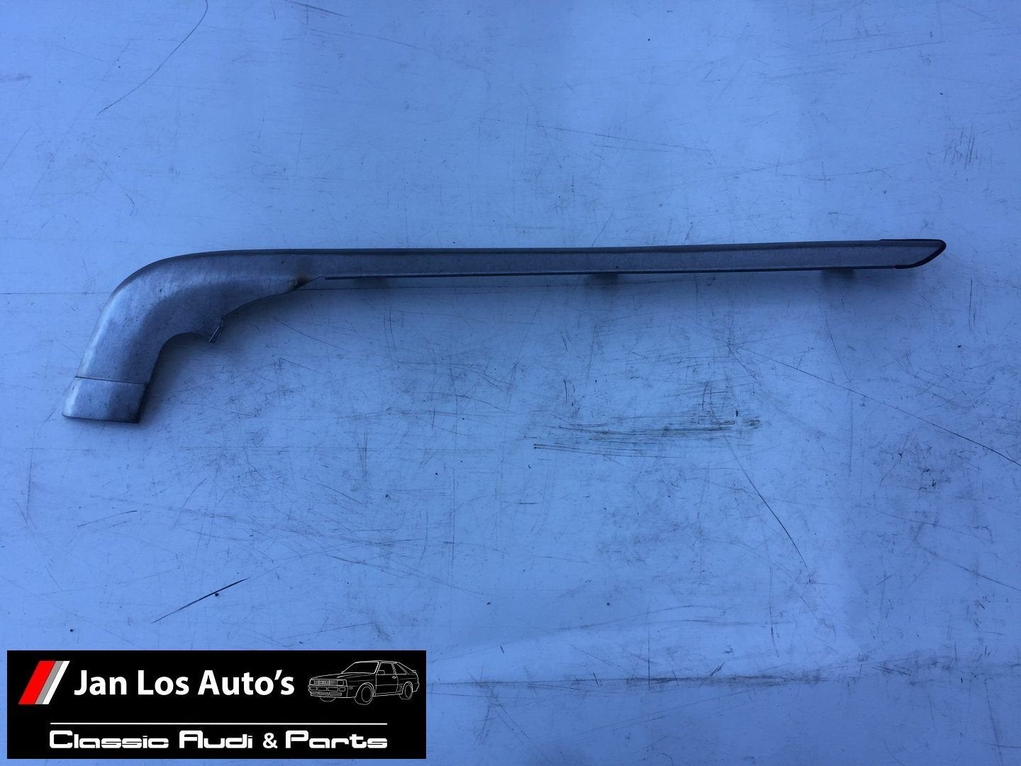 Sierlijst bumper rechtsvoor Audi 80 90 Coupe B2 ('81-'88), Gebruikt, -, -, Rechts