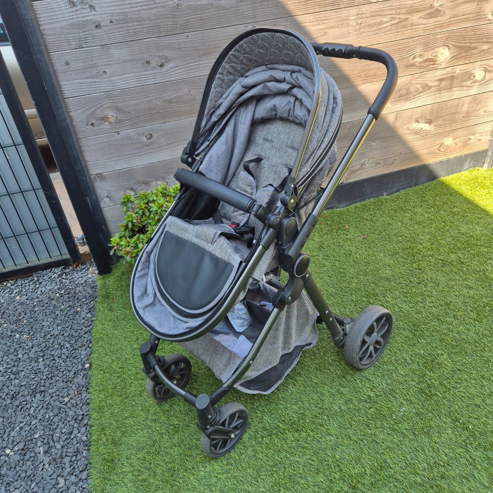 Grijze kinderwagen, Kinderen en Baby's, Kinderwagens en Combinaties, Ophalen, Zo goed als nieuw, Kinderwagen, Overige merken