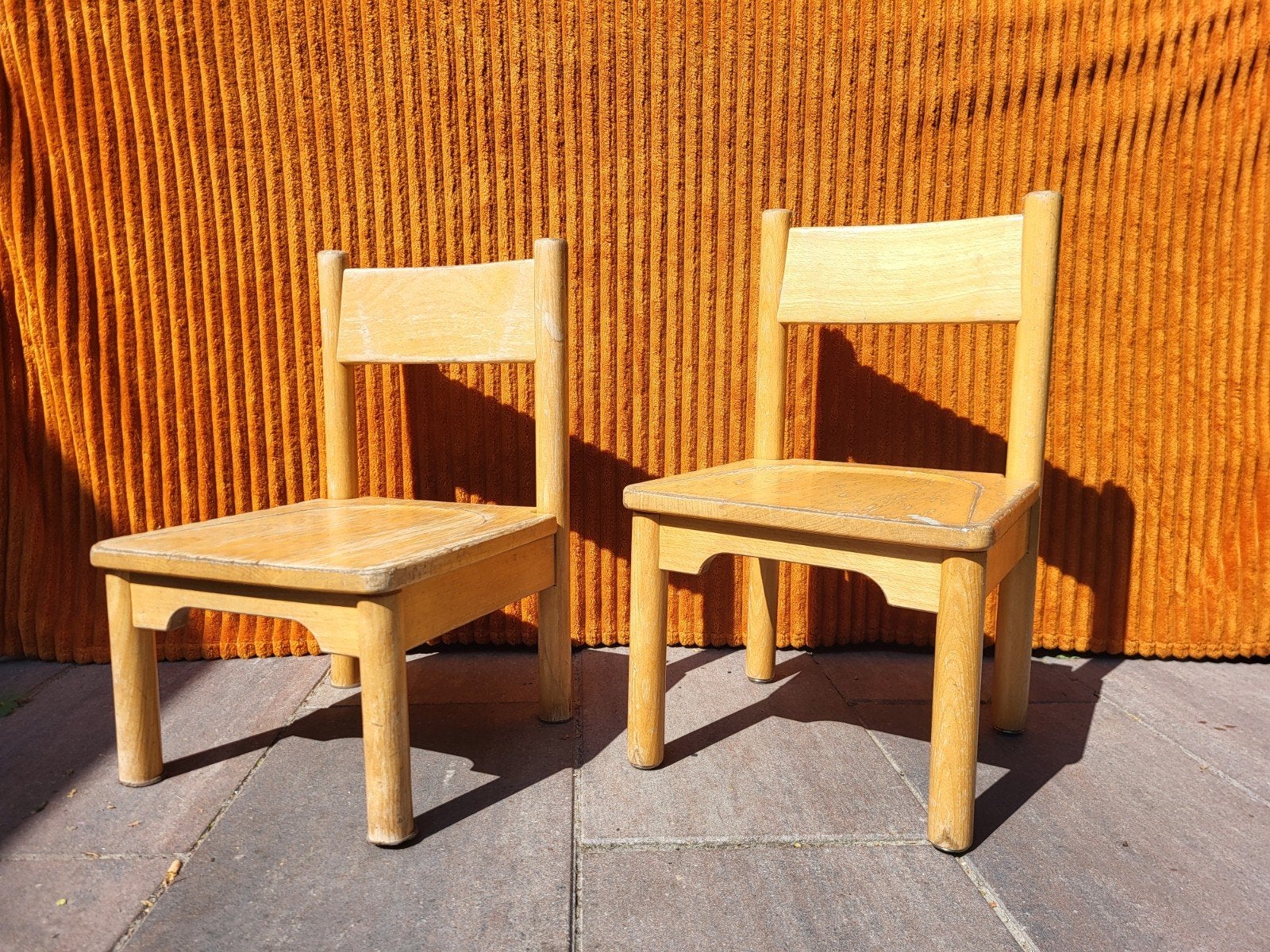 10€ 2 Vintage Houten Schoolstoeltjes - Kinderstoelen, Ophalen