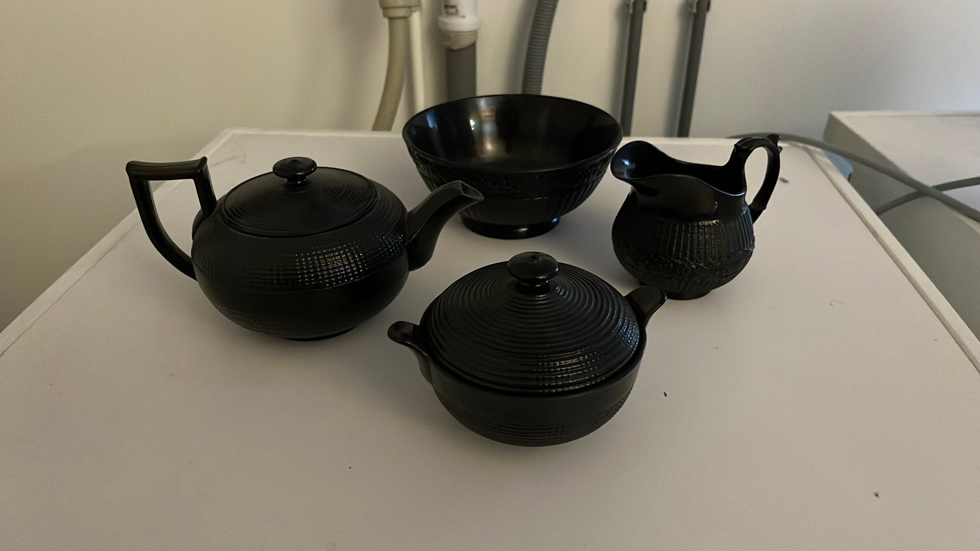 Rouw servies Blackware theepot roomkan, Antiek en Kunst, Antiek | Servies compleet, Ophalen of Verzenden