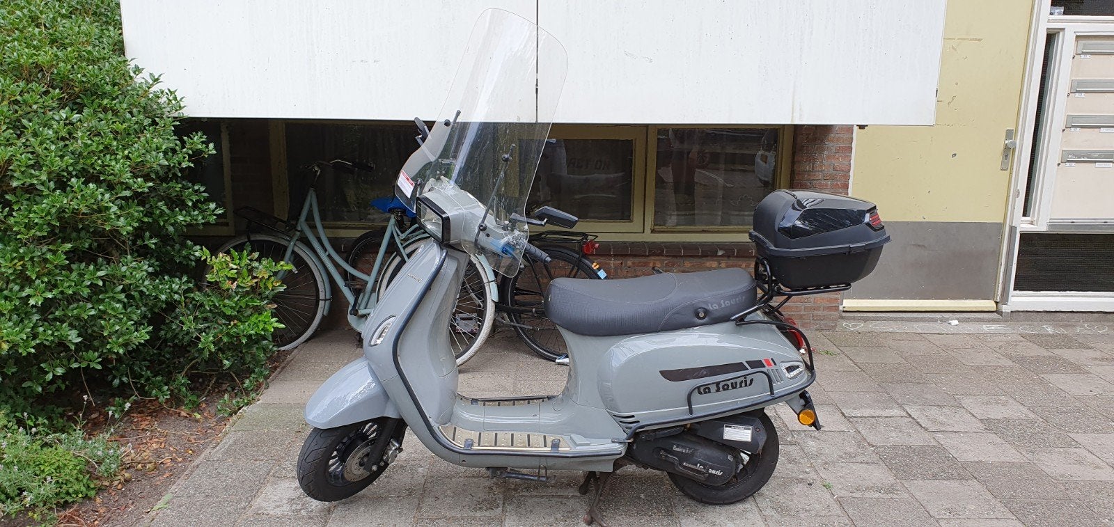 La Souris scooter - Grijs, inclusief topkoffer, Ophalen