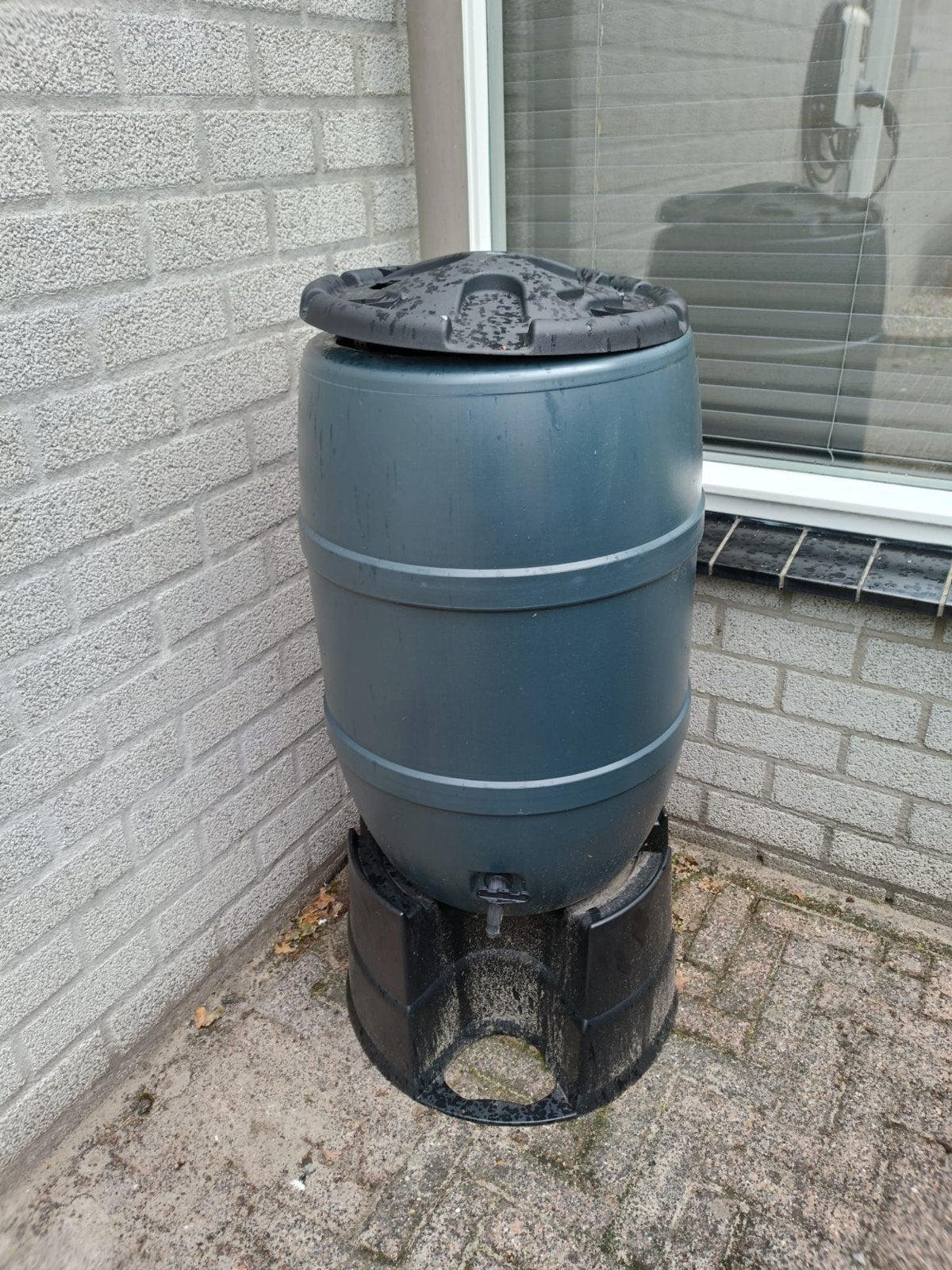 Groene kunststof regenton met kraantje, z.g.a.n., Ophalen, Zo goed als nieuw, Kunststof, Met kraantje